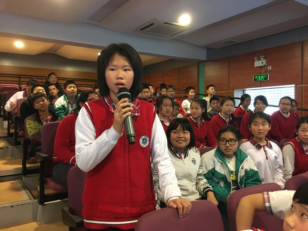六年级学生现场咨询