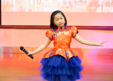 《拉萨阿妈》表演者:詹泠莹