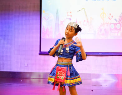 《红月亮》表演者:毛晨悦