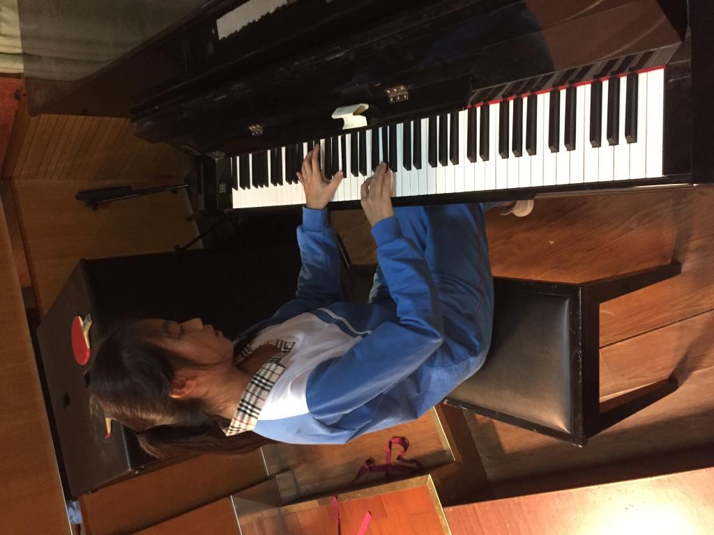 候选人姬敏才艺展示